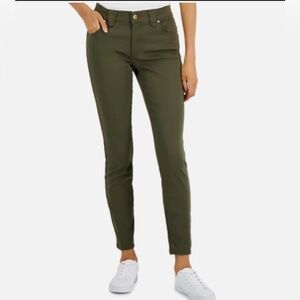 Tommy Hilfiger Women’s Waverly sateen pants size 8 NWT